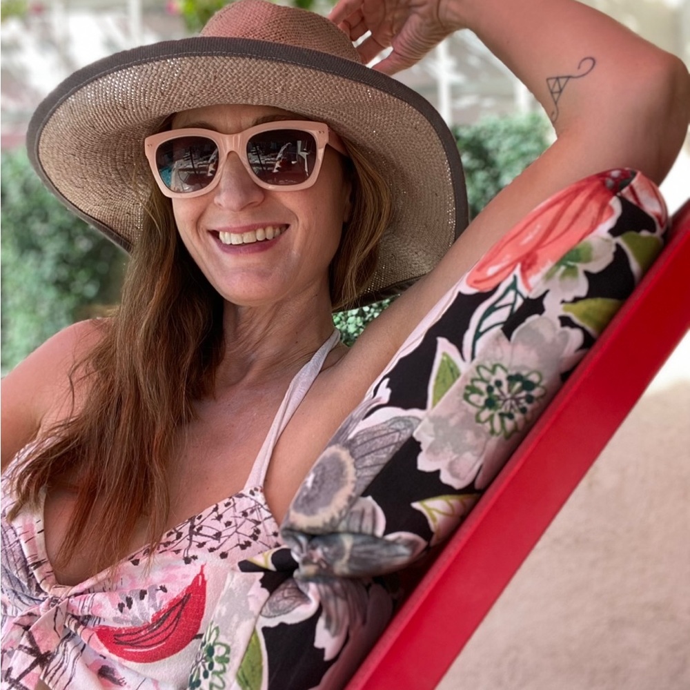 Meet your Posher, Posh